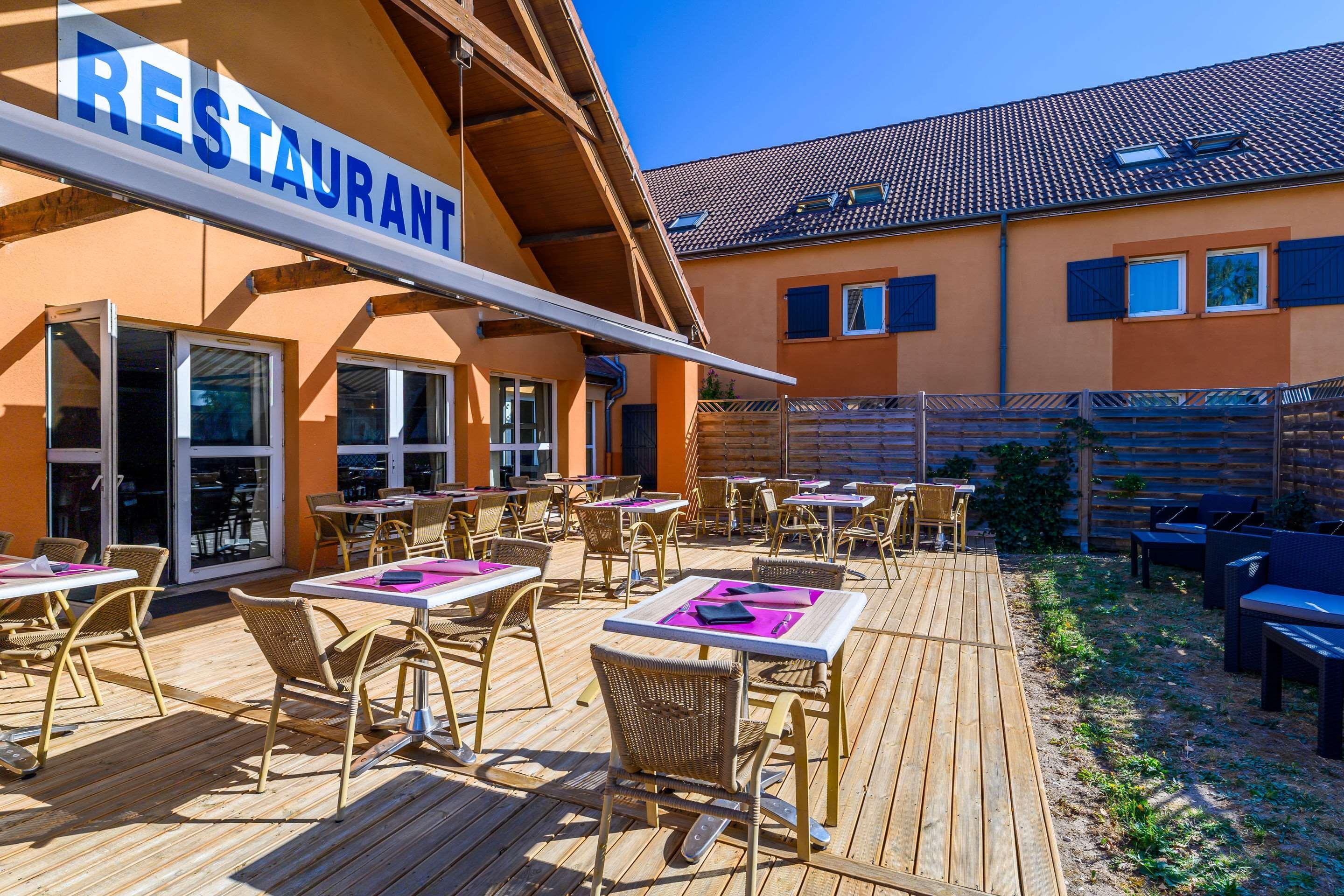 Comfort Hotel Orleans Саран Экстерьер фото