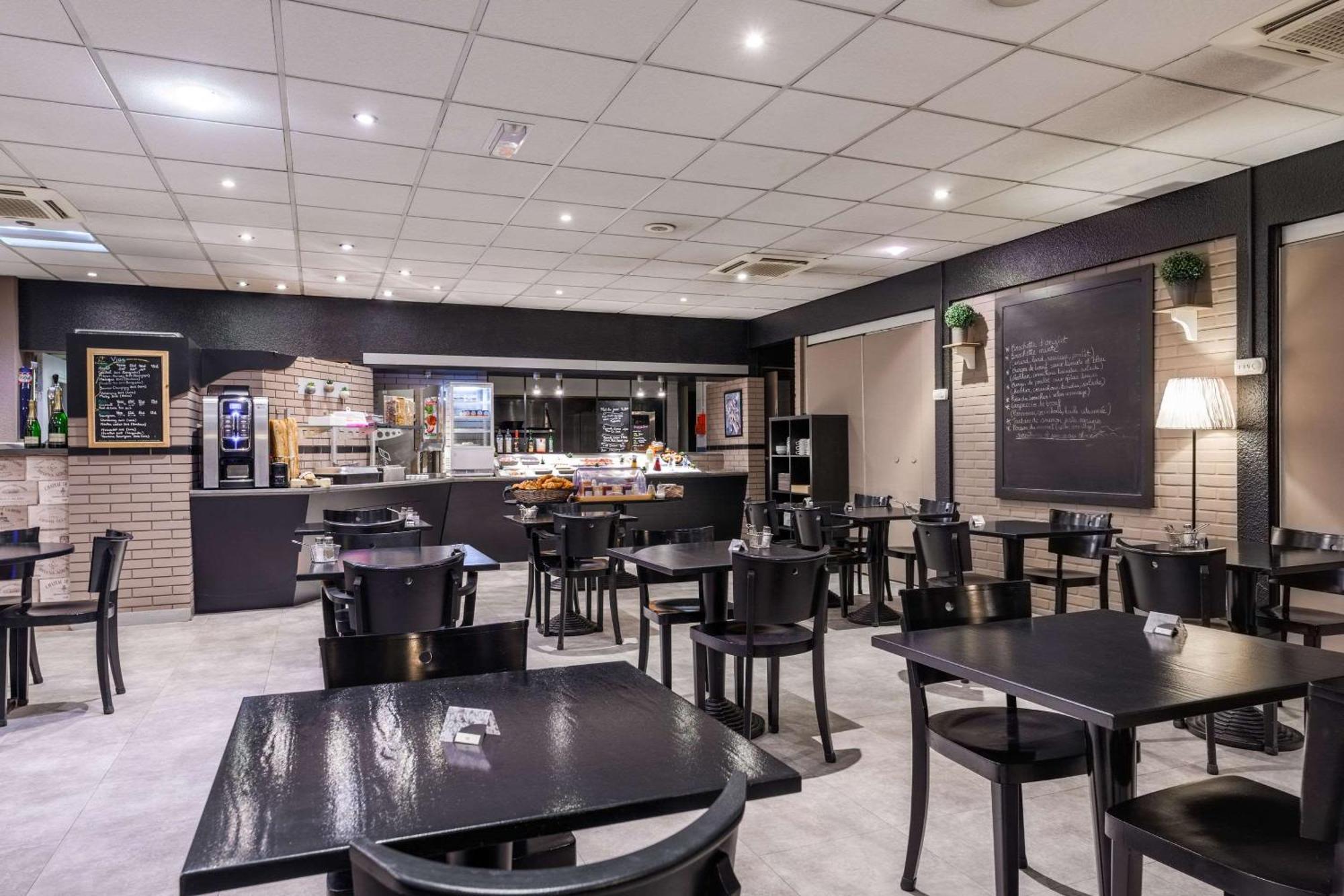 Comfort Hotel Orleans Саран Экстерьер фото