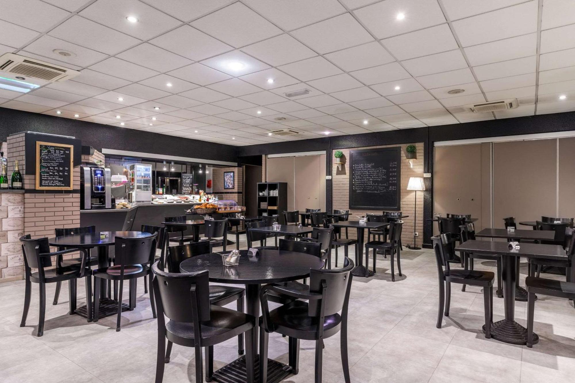 Comfort Hotel Orleans Саран Экстерьер фото