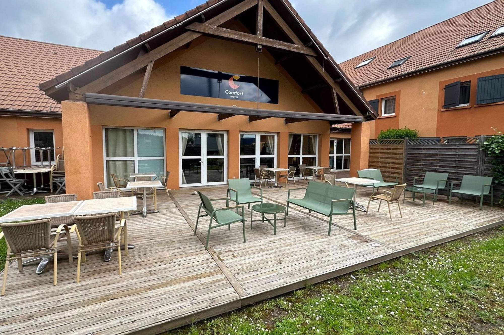 Comfort Hotel Orleans Саран Экстерьер фото