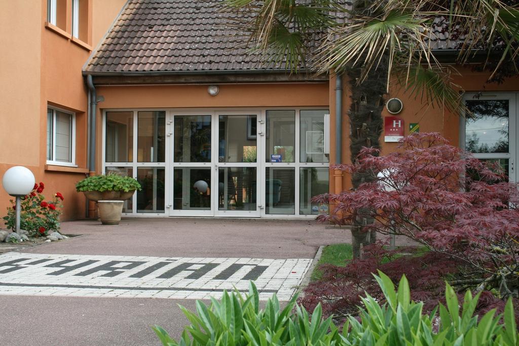 Comfort Hotel Orleans Саран Экстерьер фото