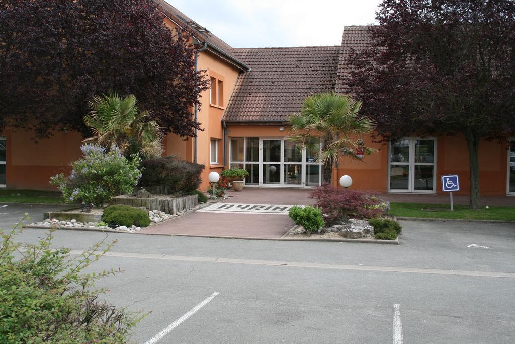 Comfort Hotel Orleans Саран Экстерьер фото